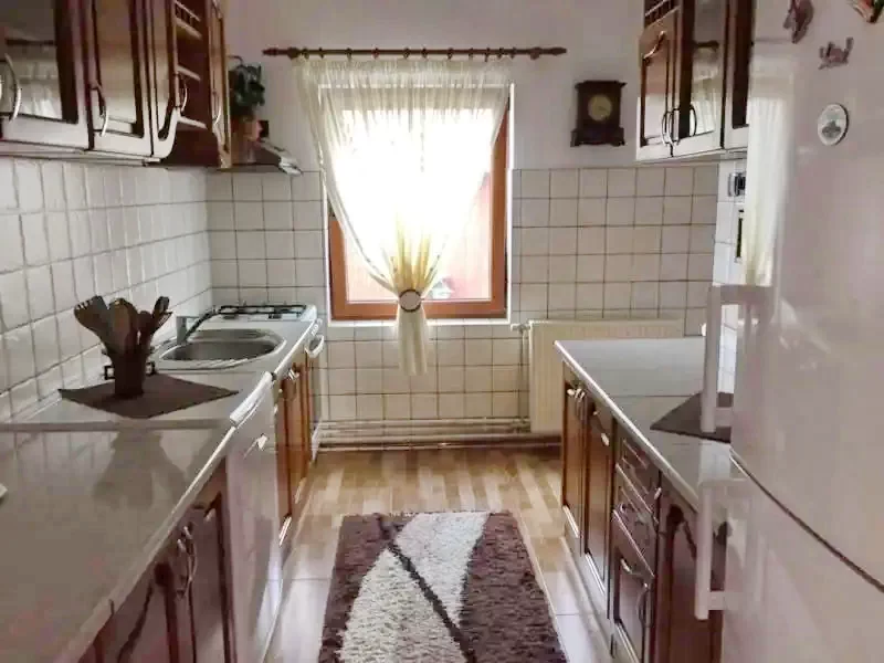 Toplița Cazare | Sat de vacanță (K0224-15) Imaginea poate fi supusă drepturilor de autor. Se recomandă contactarea titularului drepturilor.