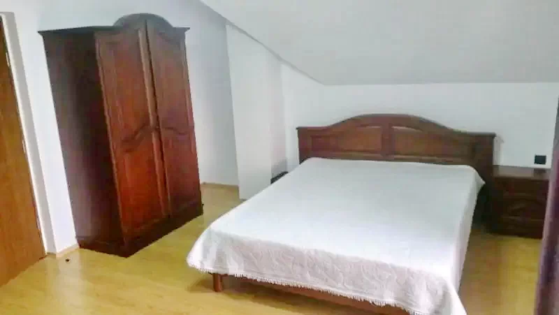 Toplița Cazare | Sat de vacanță (K0224-16) Imaginea poate fi supusă drepturilor de autor. Se recomandă contactarea titularului drepturilor.