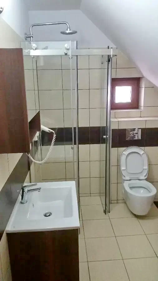 Toplița Cazare | Sat de vacanță (K0224-17) Imaginea poate fi supusă drepturilor de autor. Se recomandă contactarea titularului drepturilor.