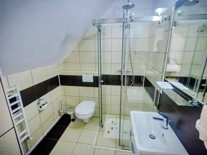 Toplița Cazare | Sat de vacanță (K0224-29) Imaginea poate fi supusă drepturilor de autor. Se recomandă contactarea titularului drepturilor.