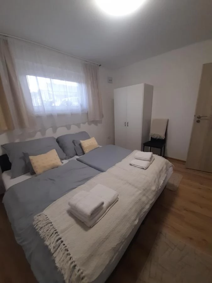 Nyíregyháza Szállás | Apartmanház (K1051-3) A kép szerzői jogvédelem alatt állhat. Javasolt a kapcsolatfelvétel a jog tulajdonossal.
