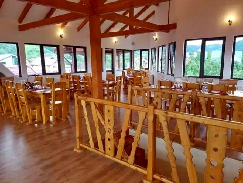 Bran Cazare | Pensiune turistică (K0692-24) Imaginea poate fi supusă drepturilor de autor. Se recomandă contactarea titularului drepturilor.