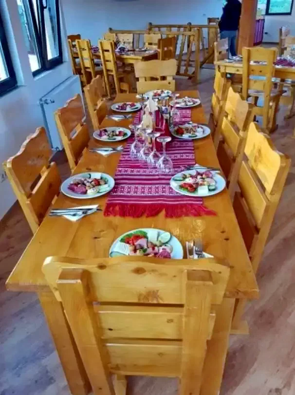 Bran Cazare | Pensiune turistică (K0692-25) Imaginea poate fi supusă drepturilor de autor. Se recomandă contactarea titularului drepturilor.