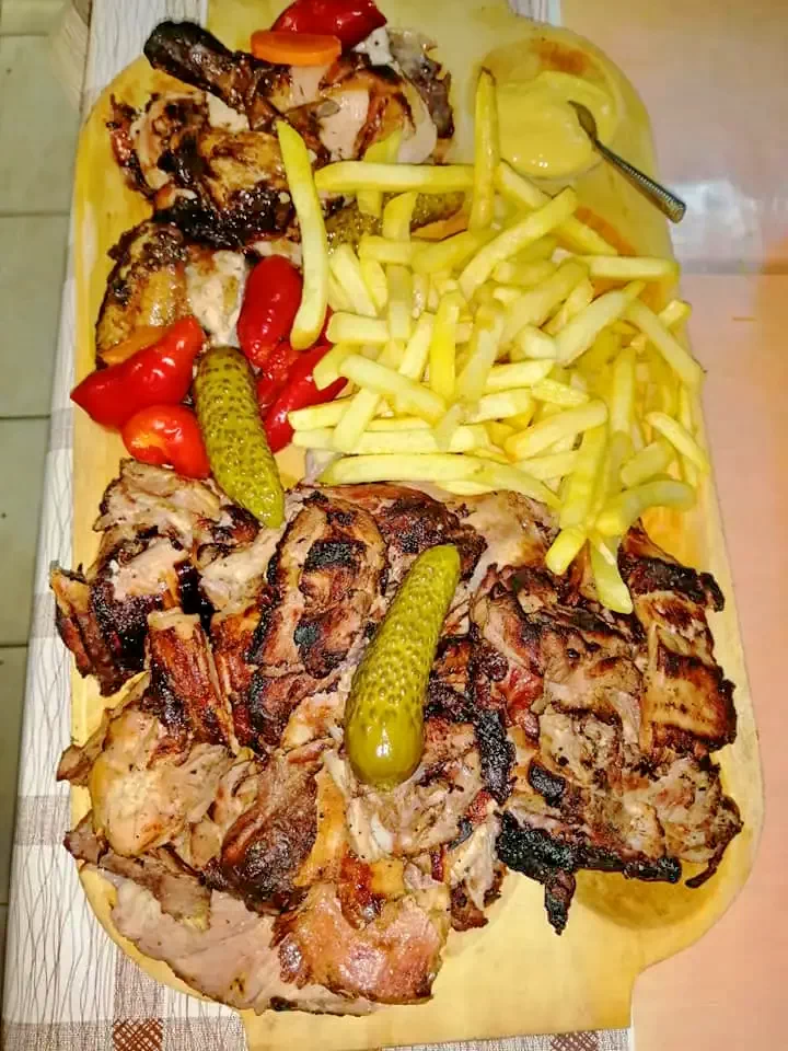 Bran Cazare | Camping / Popas turistic (K0322-39) Imaginea poate fi supusă drepturilor de autor. Se recomandă contactarea titularului drepturilor.