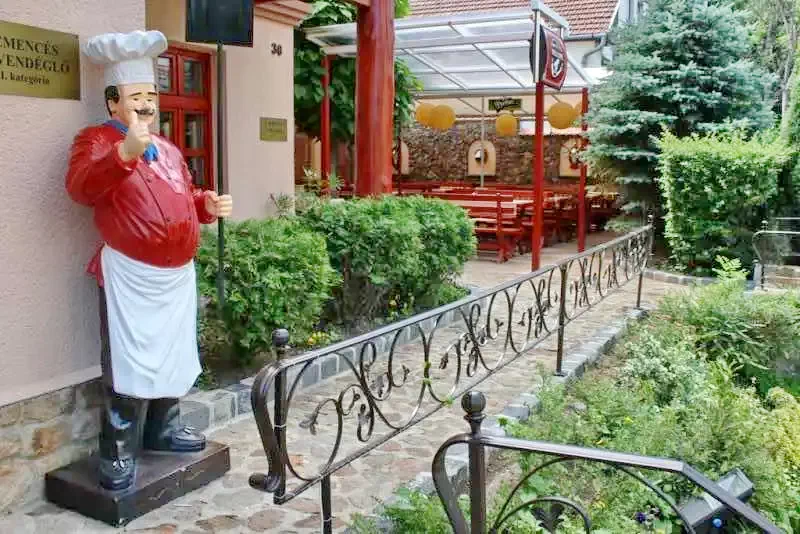 Miskolc Szállás | Kemping faházak (K0868-7) A kép szerzői jogvédelem alatt állhat. Javasolt a kapcsolatfelvétel a jog tulajdonossal.