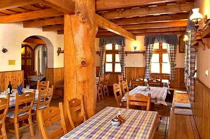 Mișcolț Cazare | Căsuțe tip camping (K0868-11) Imaginea poate fi supusă drepturilor de autor. Se recomandă contactarea titularului drepturilor.