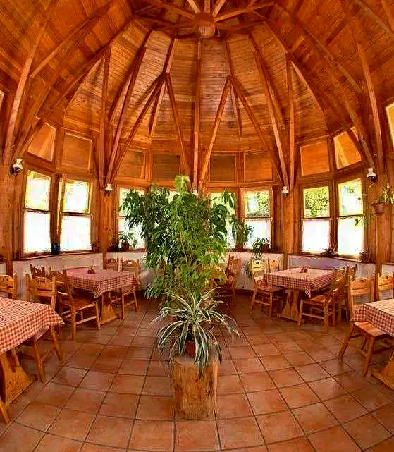 Mișcolț Cazare | Căsuțe tip camping (K0868-18) Imaginea poate fi supusă drepturilor de autor. Se recomandă contactarea titularului drepturilor.