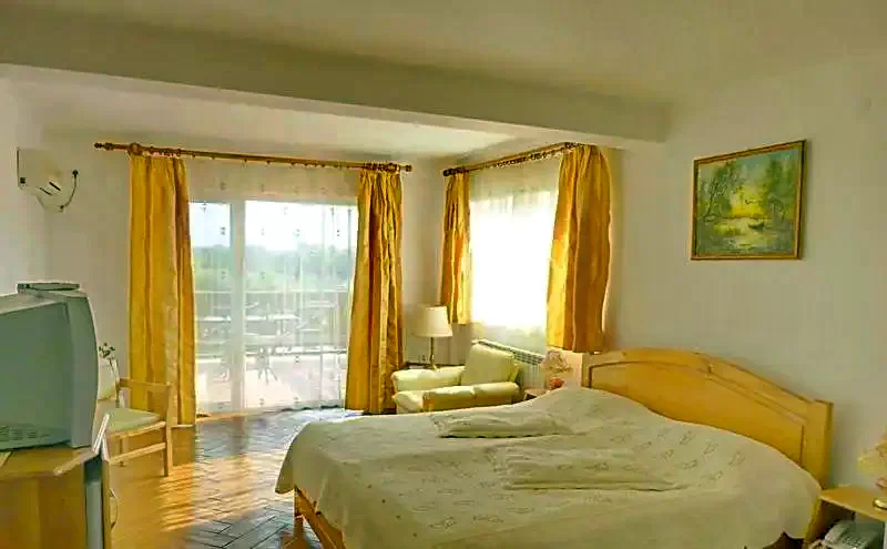  Szállás | Vendégház (K1298-14) A kép szerzői jogvédelem alatt állhat. Javasolt a kapcsolatfelvétel a jog tulajdonossal.