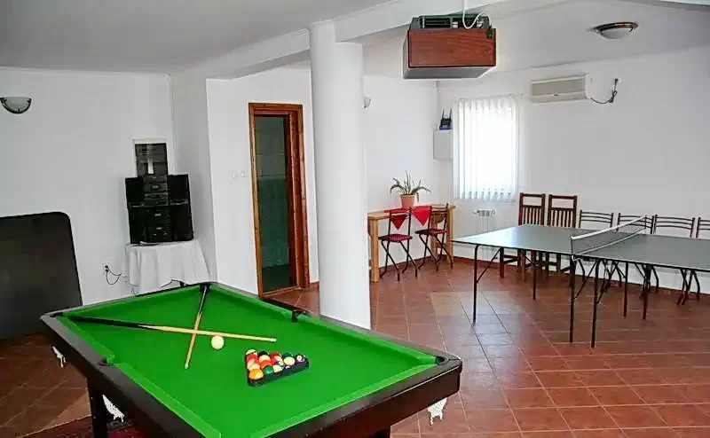 Băltenii de Sus Cazare | Casă de oaspeți (K1298-20) Imaginea poate fi supusă drepturilor de autor. Se recomandă contactarea titularului drepturilor.