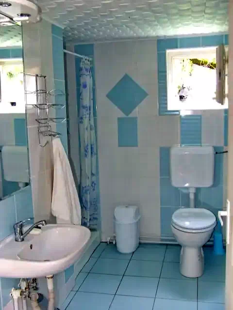 Mugeni Cazare | Motel (K0634-13) Imaginea poate fi supusă drepturilor de autor. Se recomandă contactarea titularului drepturilor.