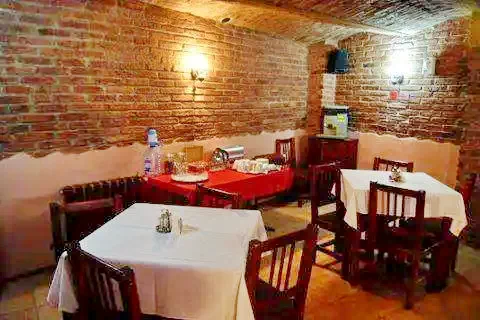 Brassó Szállás | Motel (K0079-23) A kép szerzői jogvédelem alatt állhat. Javasolt a kapcsolatfelvétel a jog tulajdonossal.