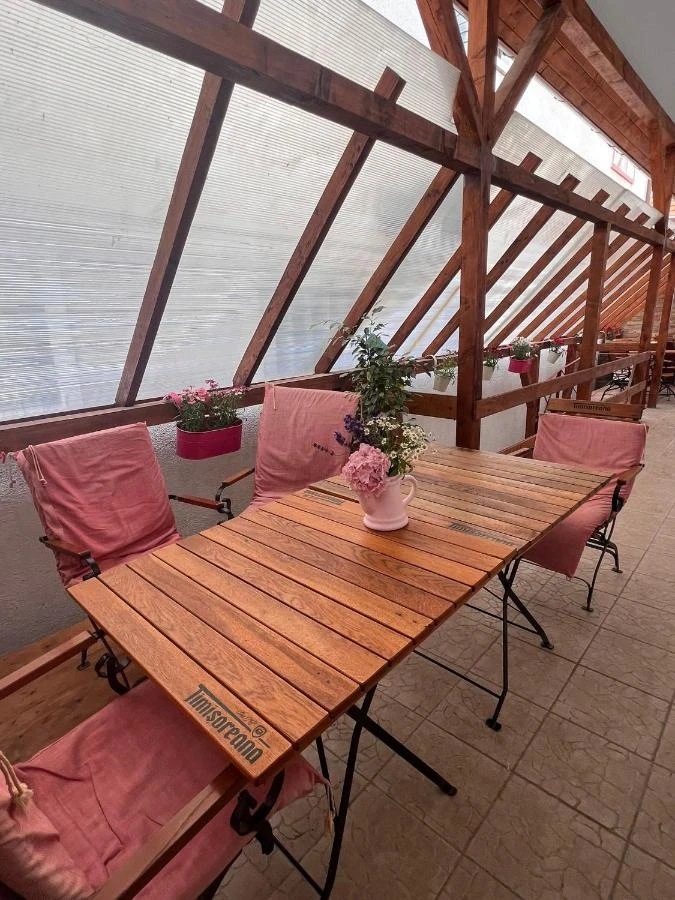 Brassó Szállás | Motel (K0079-30) A kép szerzői jogvédelem alatt állhat. Javasolt a kapcsolatfelvétel a jog tulajdonossal.