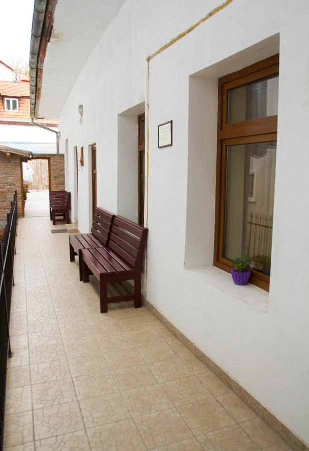 Brașov Cazare | Motel (K0079-31) Imaginea poate fi supusă drepturilor de autor. Se recomandă contactarea titularului drepturilor.