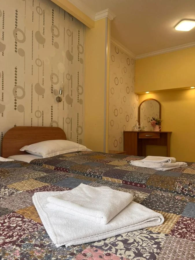Brașov Cazare | Motel (K0079-38) Imaginea poate fi supusă drepturilor de autor. Se recomandă contactarea titularului drepturilor.