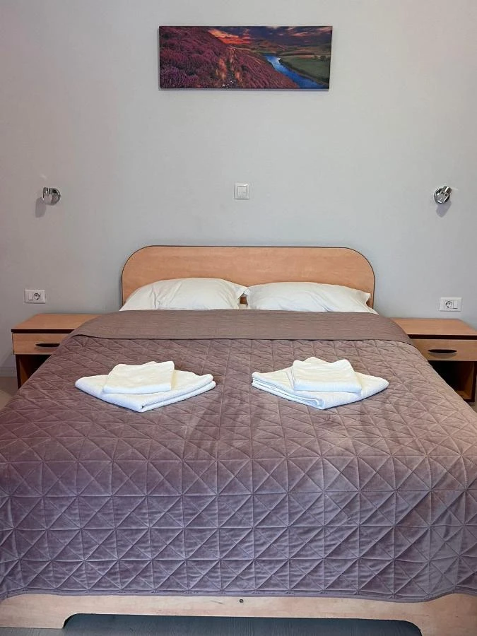 Brașov Cazare | Motel (K0079-42) Imaginea poate fi supusă drepturilor de autor. Se recomandă contactarea titularului drepturilor.