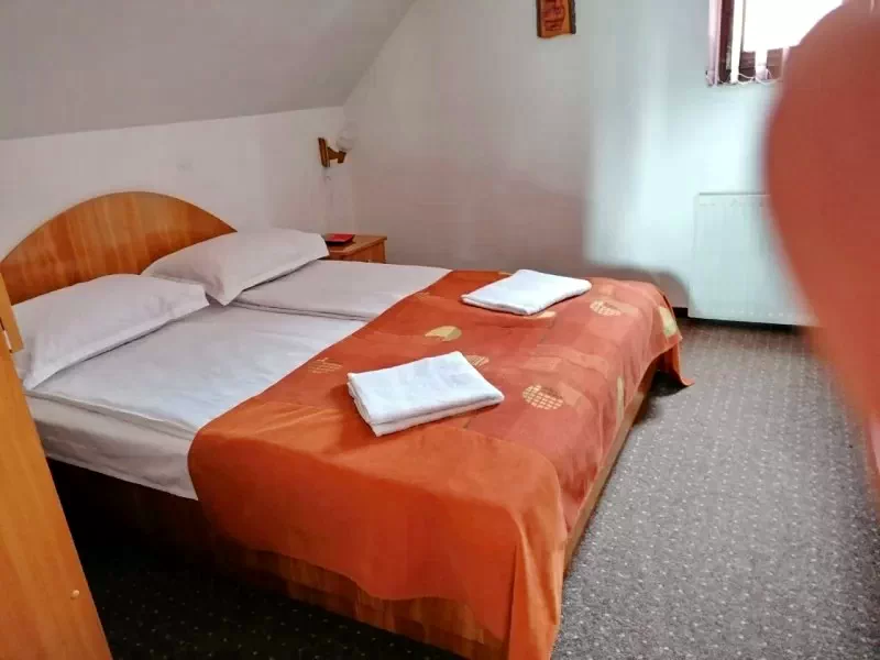 Harghita-Băi Cazare | Bungalow (K1422-4) Imaginea poate fi supusă drepturilor de autor. Se recomandă contactarea titularului drepturilor.