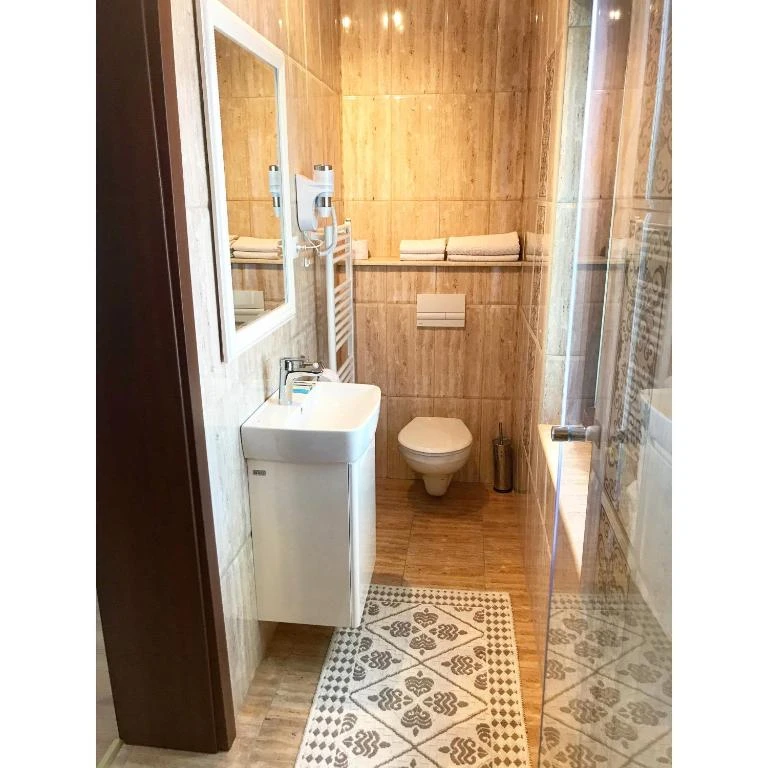 Szék Szállás | Motel (K1537-26) A kép szerzői jogvédelem alatt állhat. Javasolt a kapcsolatfelvétel a jog tulajdonossal.