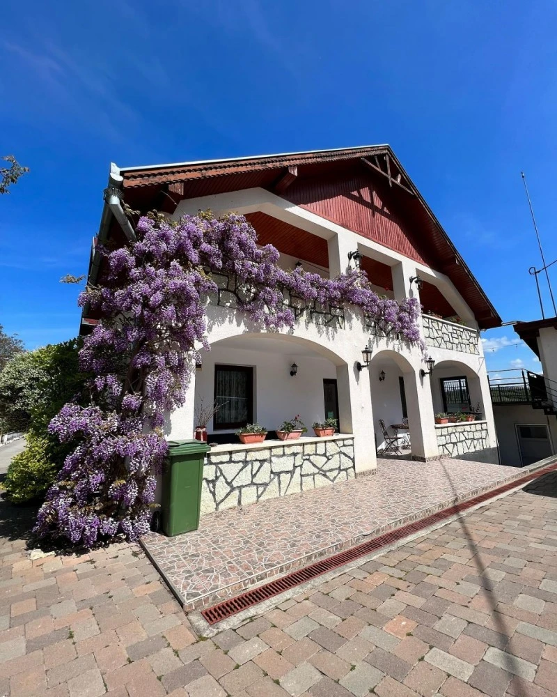 Szék Szállás | Motel (K1537-33) A kép szerzői jogvédelem alatt állhat. Javasolt a kapcsolatfelvétel a jog tulajdonossal.