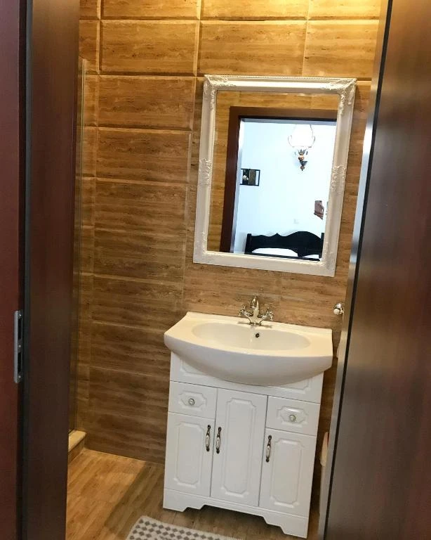 Szék Szállás | Motel (K1537-41) A kép szerzői jogvédelem alatt állhat. Javasolt a kapcsolatfelvétel a jog tulajdonossal.