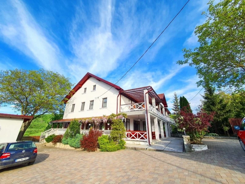 Szék Szállás | Motel (K1537-68) A kép szerzői jogvédelem alatt állhat. Javasolt a kapcsolatfelvétel a jog tulajdonossal.