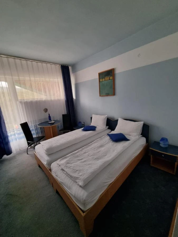 Ferencfalva Szállás | Hotel** (K1539-13) A kép szerzői jogvédelem alatt állhat. Javasolt a kapcsolatfelvétel a jog tulajdonossal.