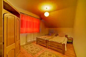 Bisericani Cazare | Motel (K0480-8) Imaginea poate fi supusă drepturilor de autor. Se recomandă contactarea titularului drepturilor.