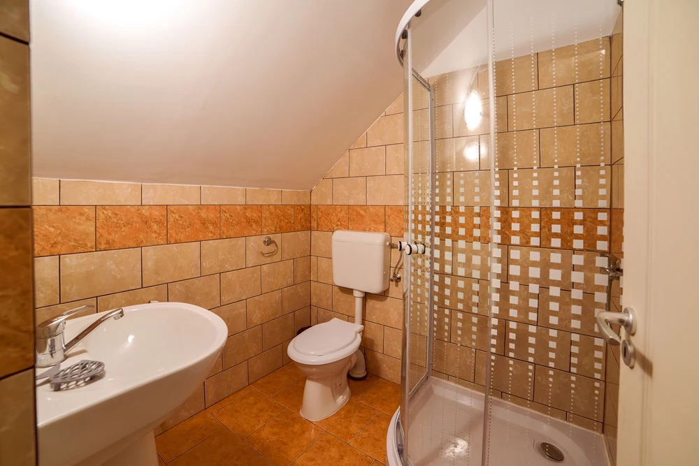 Bisericani Cazare | Motel (K0480-30) Imaginea poate fi supusă drepturilor de autor. Se recomandă contactarea titularului drepturilor.