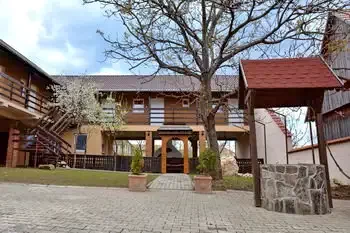 Bisericani Cazare | Motel (K0480-40) Imaginea poate fi supusă drepturilor de autor. Se recomandă contactarea titularului drepturilor.