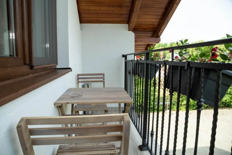 Reghin Cazare | Motel (K1541-21) Imaginea poate fi supusă drepturilor de autor. Se recomandă contactarea titularului drepturilor.