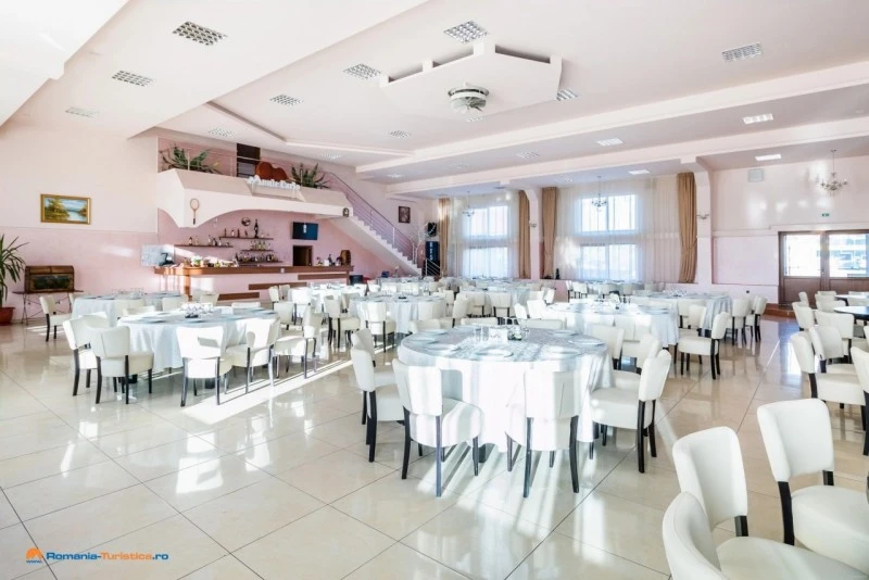 Szászrégen Szállás | Turisztikai panzió (K1542-3) A kép szerzői jogvédelem alatt állhat. Javasolt a kapcsolatfelvétel a jog tulajdonossal.