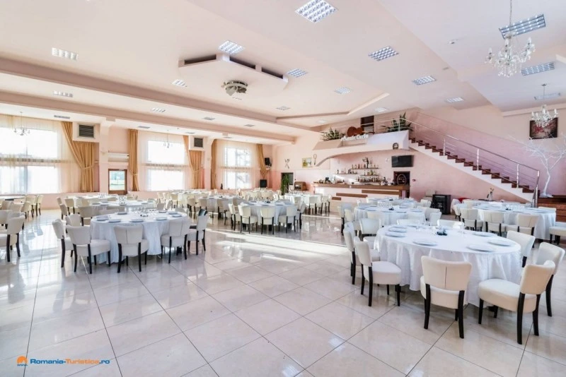 Szászrégen Szállás | Turisztikai panzió (K1542-7) A kép szerzői jogvédelem alatt állhat. Javasolt a kapcsolatfelvétel a jog tulajdonossal.