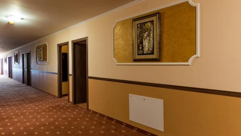 Reghin Cazare | Hotel*** (K1542-25) Imaginea poate fi supusă drepturilor de autor. Se recomandă contactarea titularului drepturilor.