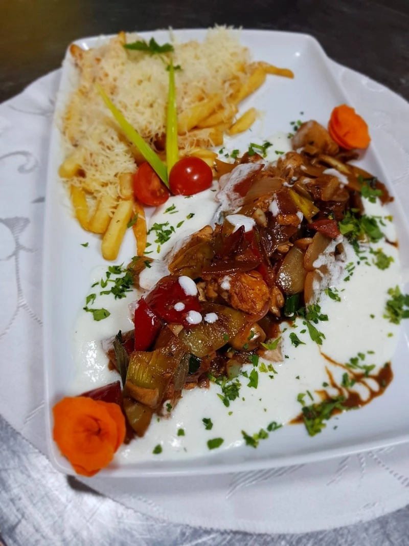 Reghin Cazare | Pensiune turistică (K1542-47) Imaginea poate fi supusă drepturilor de autor. Se recomandă contactarea titularului drepturilor.