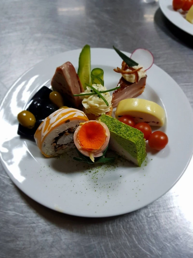 Szászrégen Szállás | Turisztikai panzió (K1542-50) A kép szerzői jogvédelem alatt állhat. Javasolt a kapcsolatfelvétel a jog tulajdonossal.