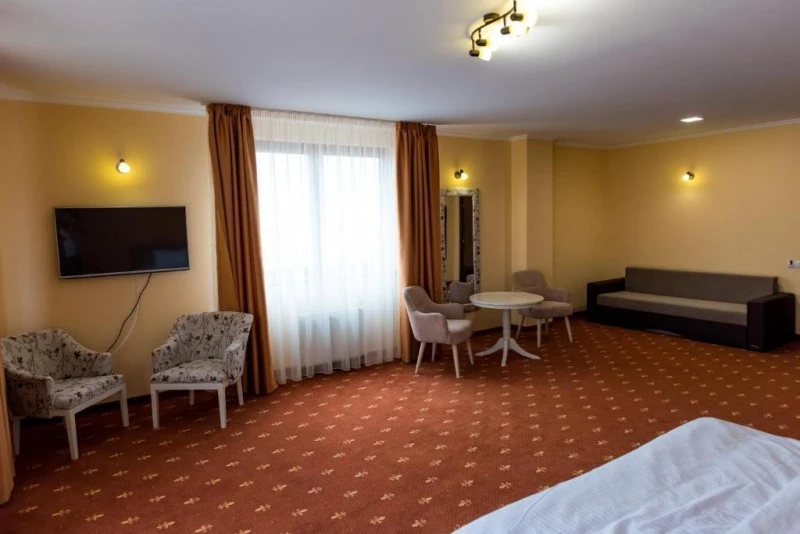 Reghin Cazare | Hotel*** (K1542-66) Imaginea poate fi supusă drepturilor de autor. Se recomandă contactarea titularului drepturilor.