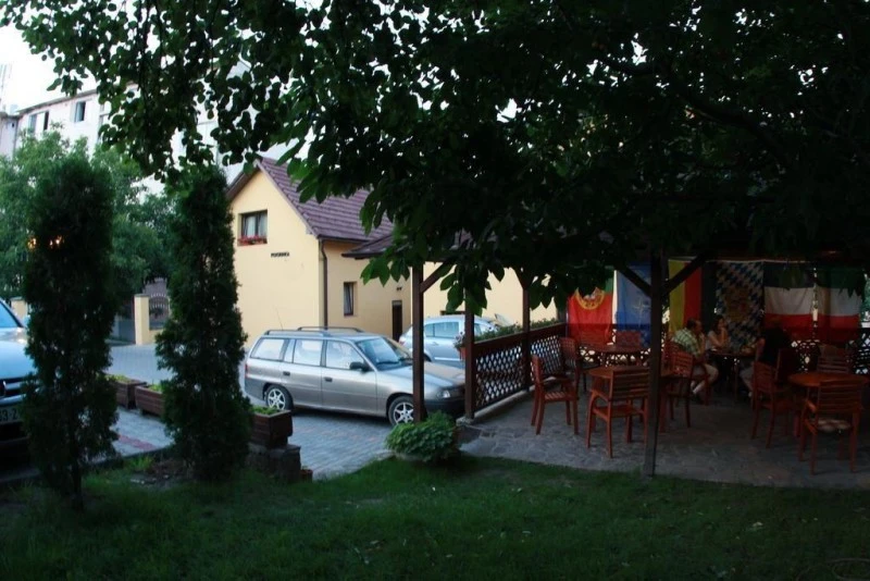 Reghin Cazare | Motel (K1543-1) Imaginea poate fi supusă drepturilor de autor. Se recomandă contactarea titularului drepturilor.