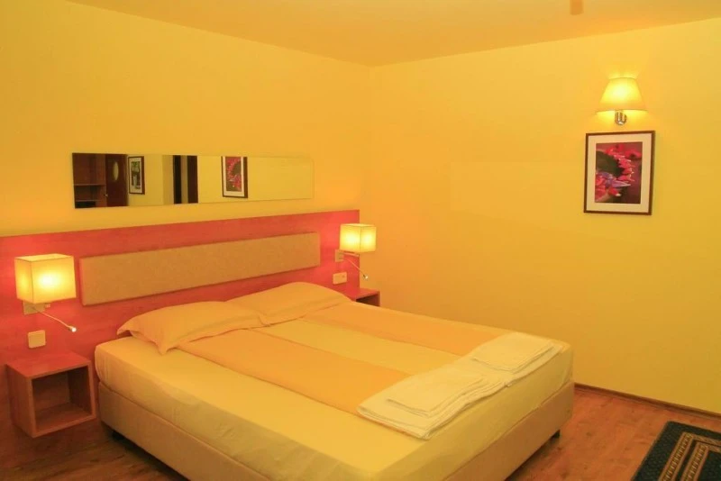 Szászrégen Szállás | Motel (K1543-35) A kép szerzői jogvédelem alatt állhat. Javasolt a kapcsolatfelvétel a jog tulajdonossal.