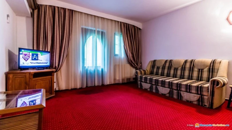 Reghin Cazare | Hotel*** (K0032-15) Imaginea poate fi supusă drepturilor de autor. Se recomandă contactarea titularului drepturilor.