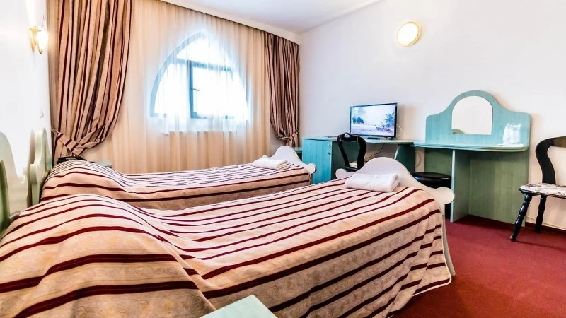 Reghin Cazare | Hotel*** (K0032-59) Imaginea poate fi supusă drepturilor de autor. Se recomandă contactarea titularului drepturilor.