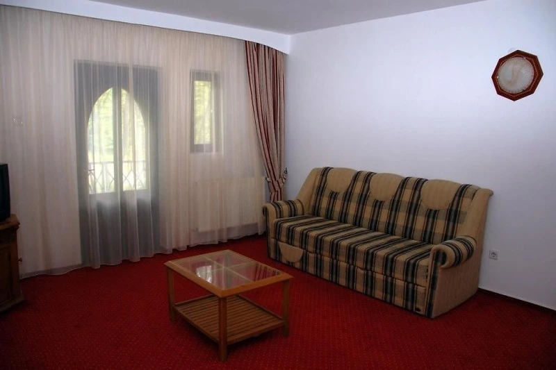 Reghin Cazare | Pensiune turistică (K0032-62) Imaginea poate fi supusă drepturilor de autor. Se recomandă contactarea titularului drepturilor.