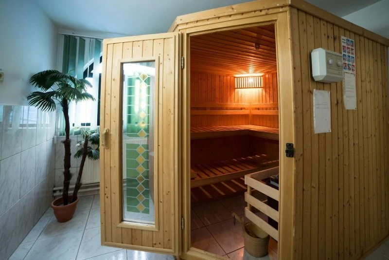 Reghin Cazare | Pensiune turistică (K0032-72) Imaginea poate fi supusă drepturilor de autor. Se recomandă contactarea titularului drepturilor.