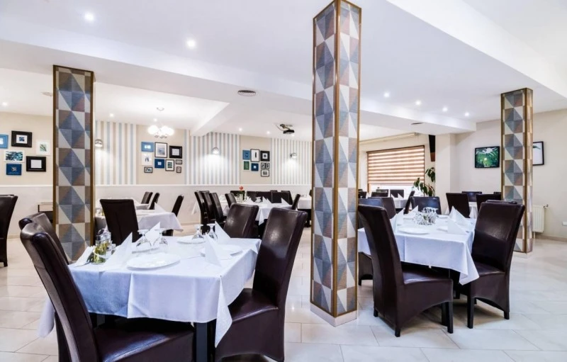 Reghin Cazare | Motel (K0103-7) Imaginea poate fi supusă drepturilor de autor. Se recomandă contactarea titularului drepturilor.