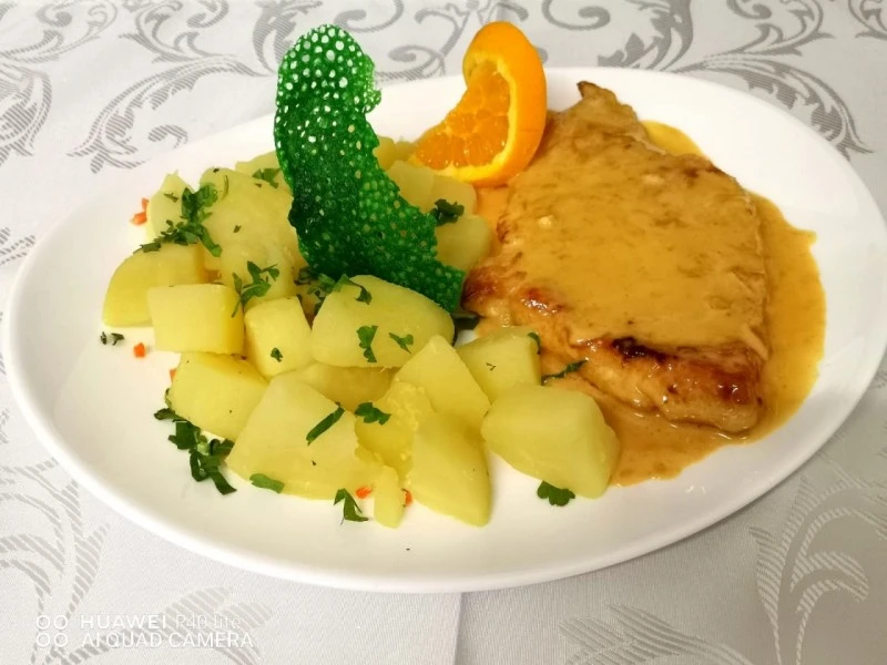 Reghin Cazare | Motel (K0103-10) Imaginea poate fi supusă drepturilor de autor. Se recomandă contactarea titularului drepturilor.