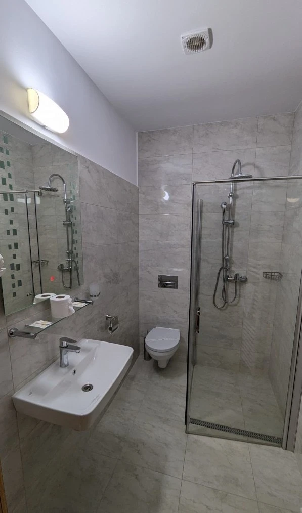 Szászrégen Szállás | Motel (K0103-32) A kép szerzői jogvédelem alatt állhat. Javasolt a kapcsolatfelvétel a jog tulajdonossal.