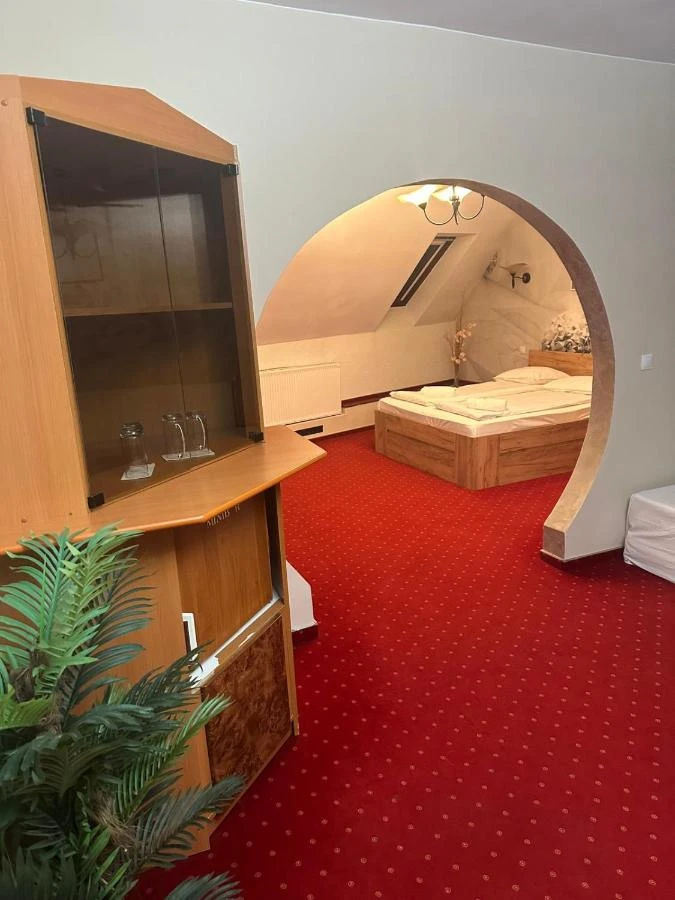 Gheorgheni Cazare | Hotel*** (K1533-46) Imaginea poate fi supusă drepturilor de autor. Se recomandă contactarea titularului drepturilor.