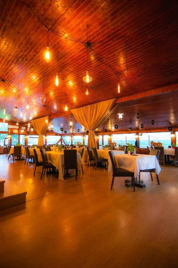 Szászrégen Szállás | Motel (K1544-4) A kép szerzői jogvédelem alatt állhat. Javasolt a kapcsolatfelvétel a jog tulajdonossal.