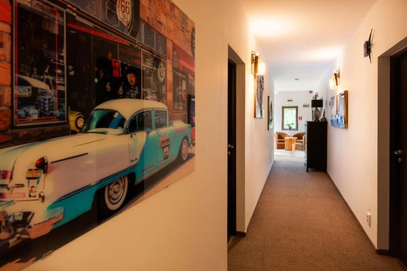 Reghin Cazare | Motel (K1544-14) Imaginea poate fi supusă drepturilor de autor. Se recomandă contactarea titularului drepturilor.