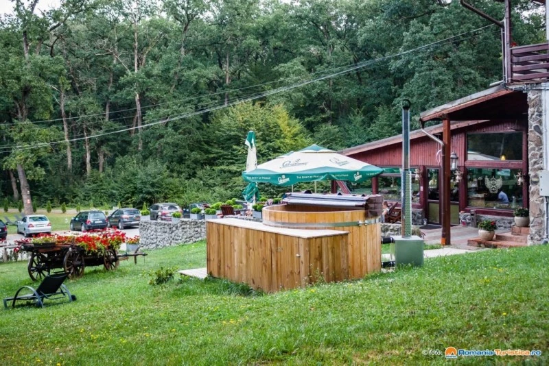 Reghin Cazare | Motel (K1544-28) Imaginea poate fi supusă drepturilor de autor. Se recomandă contactarea titularului drepturilor.