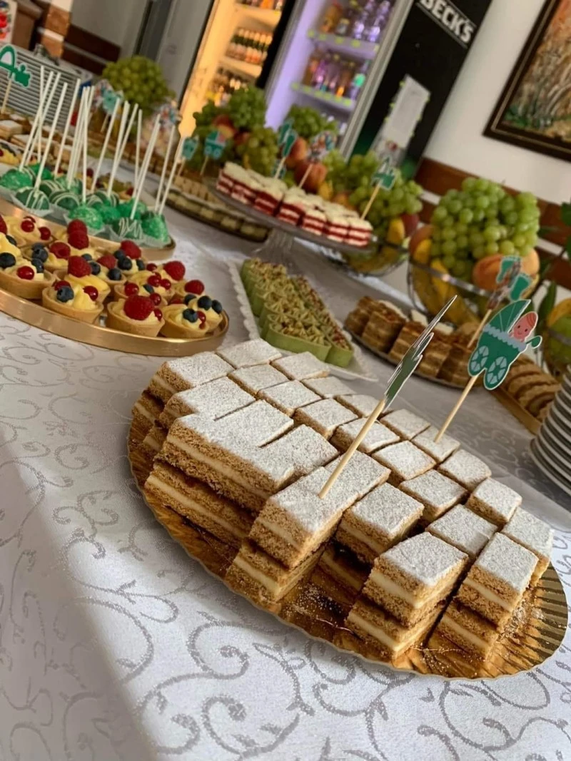 Reghin Cazare | Motel (K1545-6) Imaginea poate fi supusă drepturilor de autor. Se recomandă contactarea titularului drepturilor.