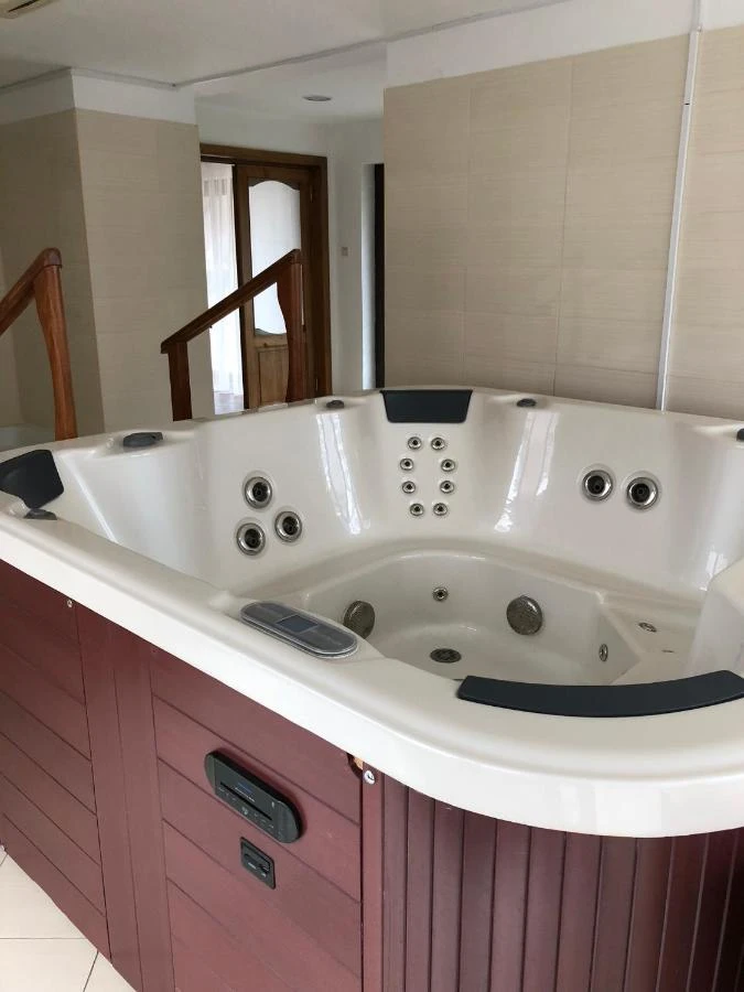 Szászrégen Szállás | Motel (K1545-17) A kép szerzői jogvédelem alatt állhat. Javasolt a kapcsolatfelvétel a jog tulajdonossal.